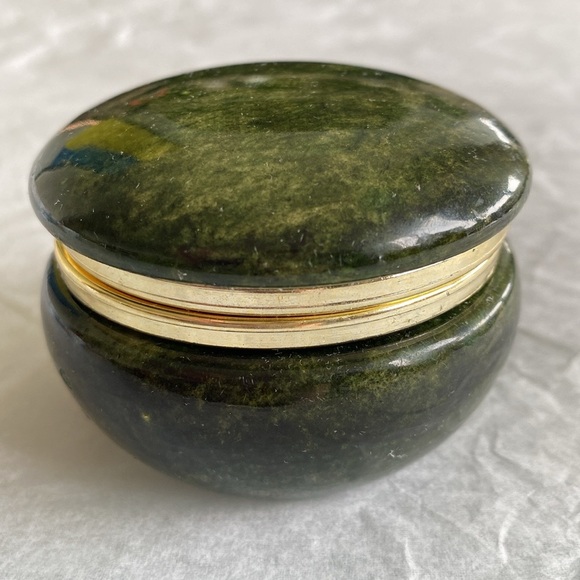 Vintage Italian Genuine Hand Carved Emerald Green Alabaster Box - Picture 9 of 11